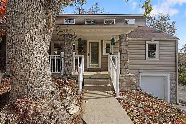 4.67 Acres of Residential Land with Home for Sale in Kansas City, Missouri