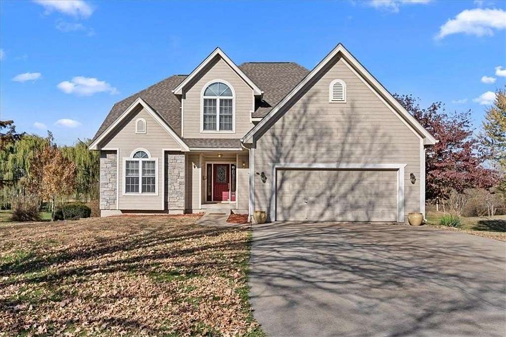 3.23 Acres of Residential Land with Home for Sale in Bates City, Missouri