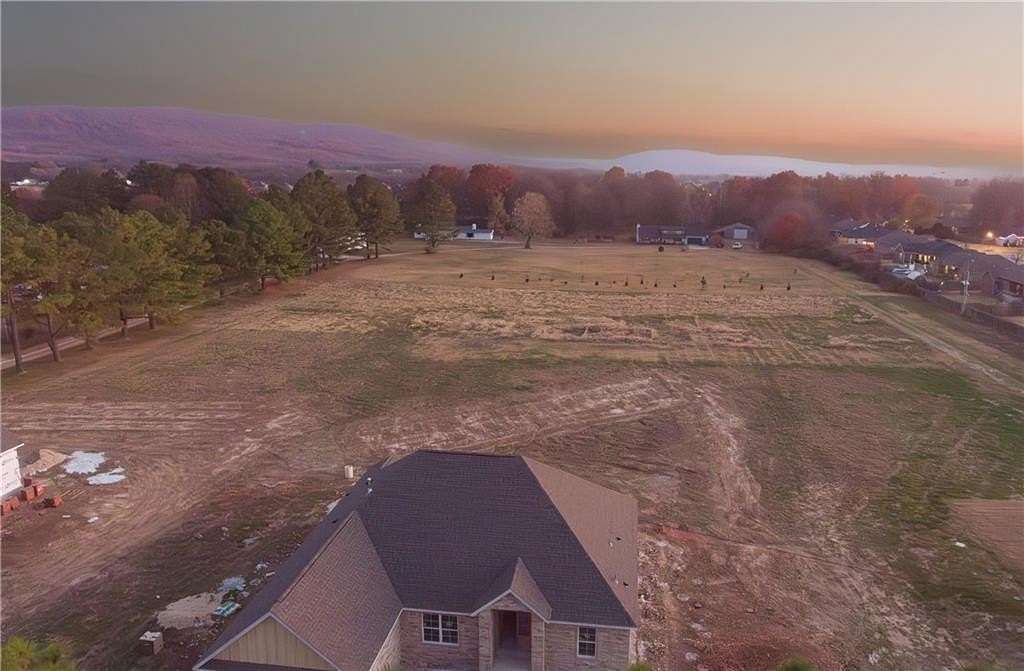 1.62 Acres of Residential Land with Home for Sale in Farmington, Arkansas