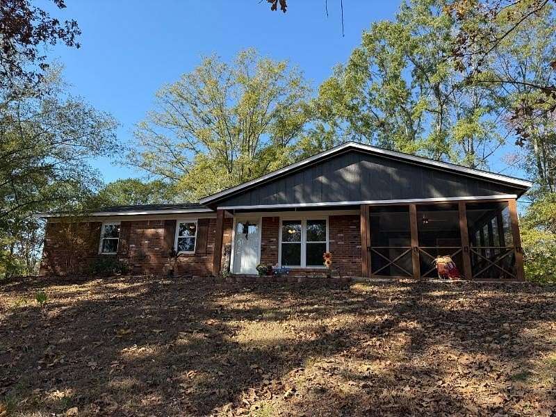 2.3 Acres of Residential Land with Home for Sale in Tupelo, Mississippi