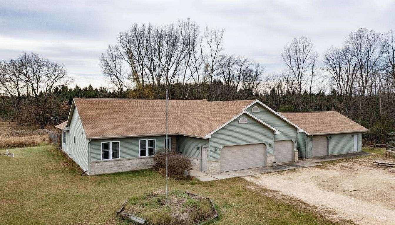 6 Acres of Land with Home for Sale in New London, Wisconsin