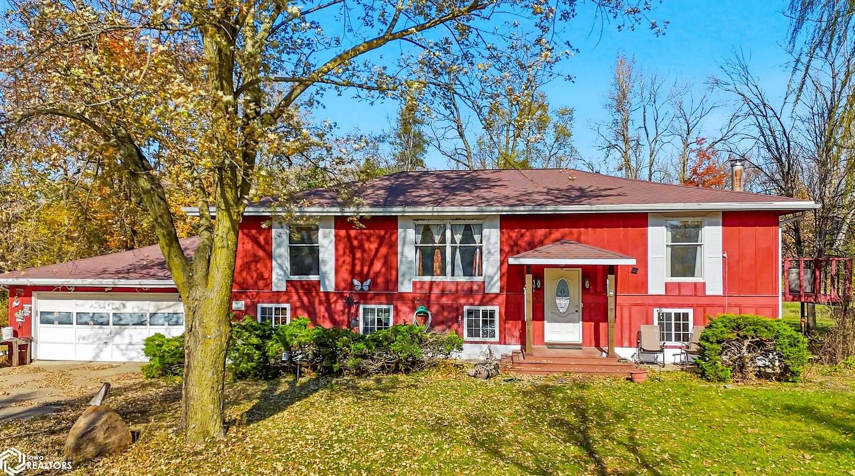 25.7 Acres of Recreational Land with Home for Sale in What Cheer, Iowa