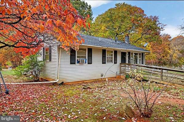 2.12 Acres of Residential Land with Home for Sale in Mineral, Virginia