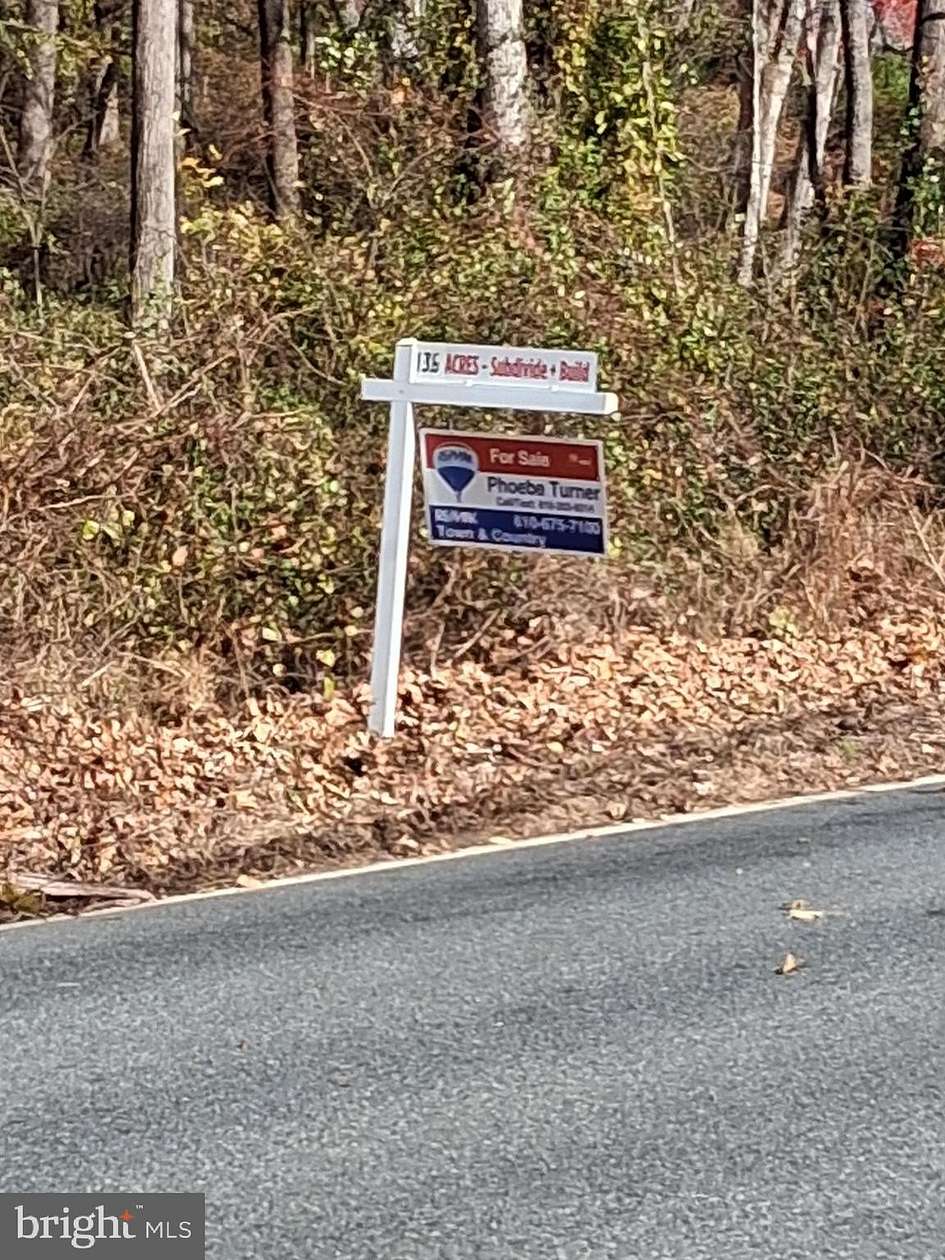 13.7 Acres of Land for Sale in Hockessin, Delaware