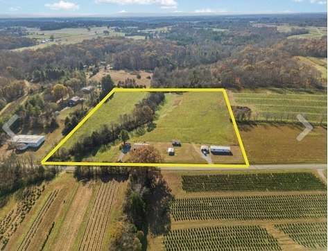 11 Acres of Land with Home for Sale in McMinnville, Tennessee