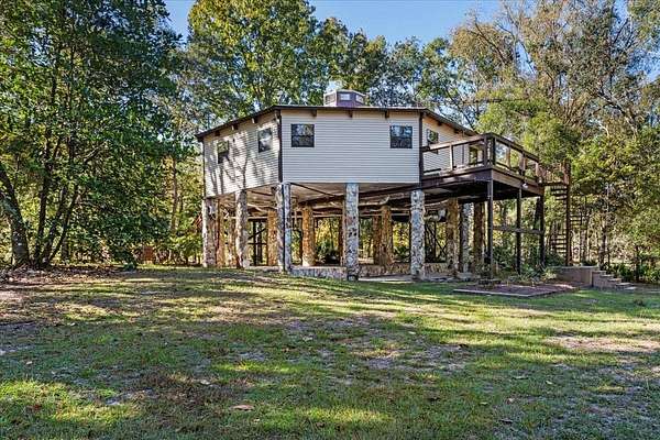 4.64 Acres of Residential Land with Home for Sale in Jasper, Florida