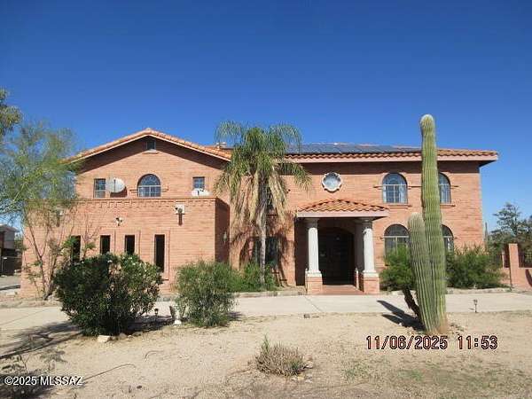 5 Acres of Residential Land with Home for Sale in Tucson, Arizona