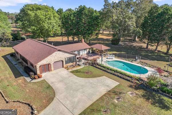 6 Acres of Residential Land with Home for Sale in Hampton, Georgia