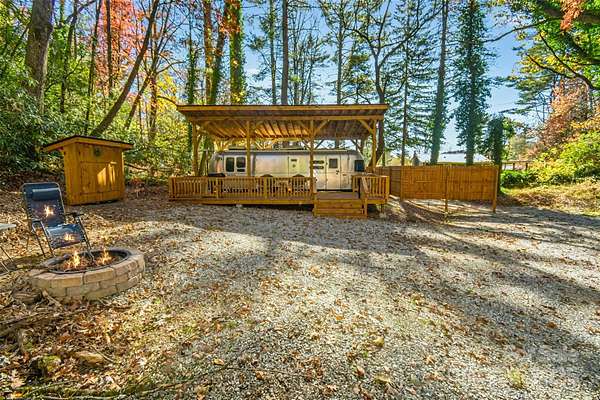 1 Acre of Residential Land for Sale in Sapphire, North Carolina