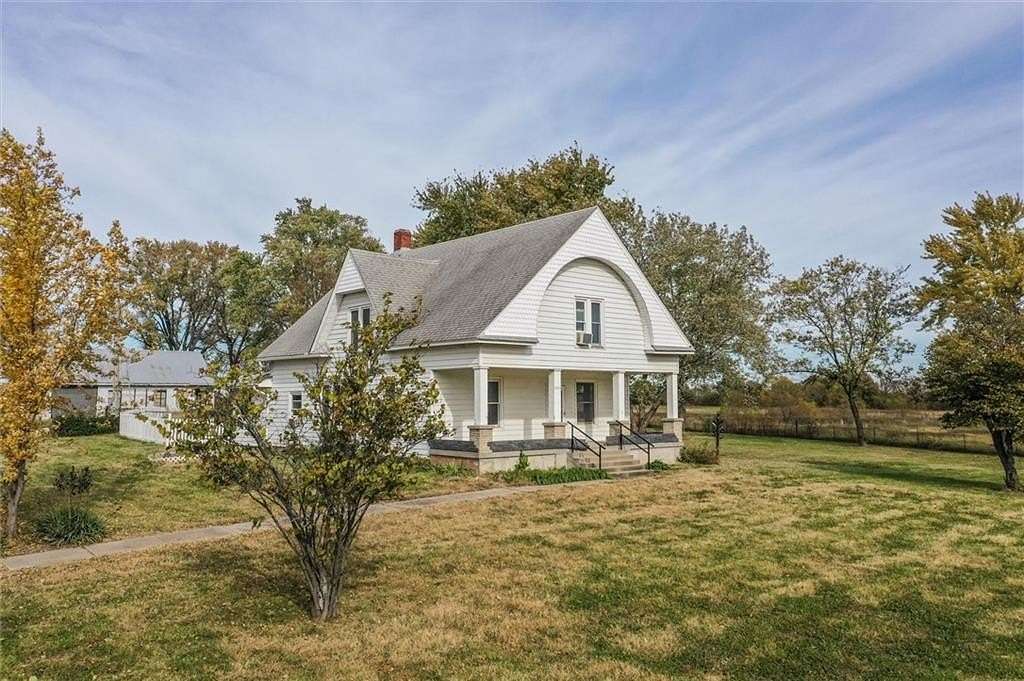 79 Acres of Land with Home for Sale in Bates City, Missouri