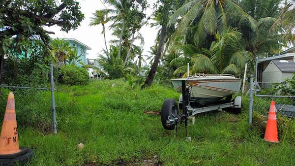 Commercial Land for Sale in Conch Key, Florida