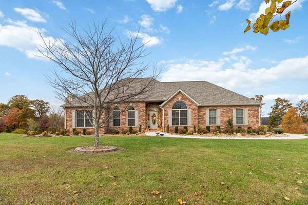 3 Acres of Residential Land with Home for Sale in London, Kentucky