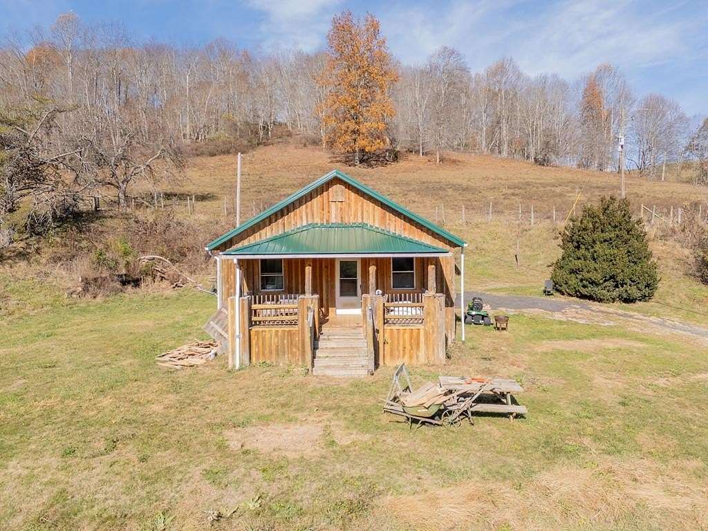 12 Acres of Land with Home for Sale in Ceres, Virginia