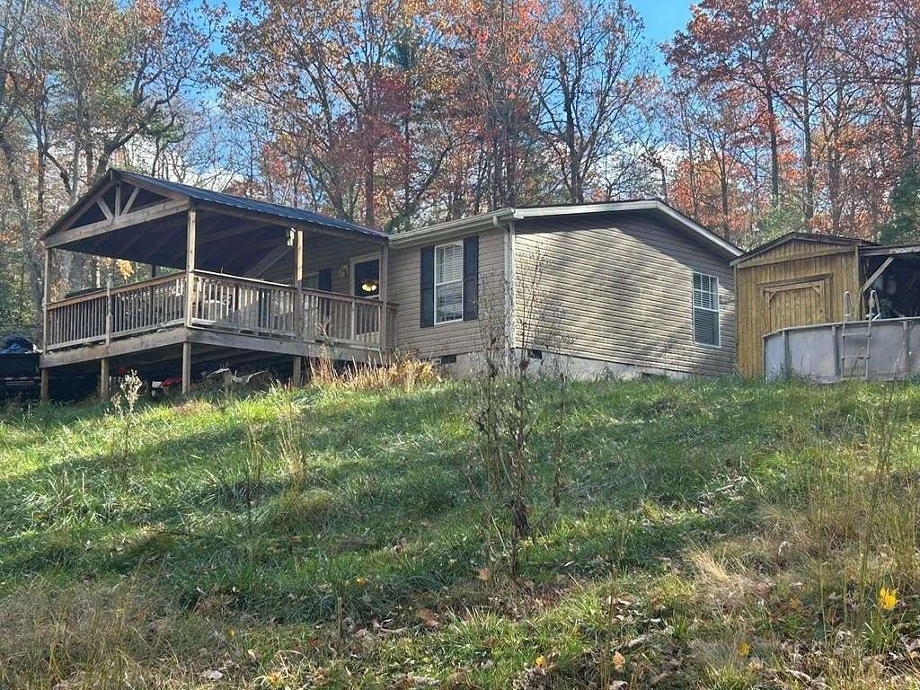 5 Acres of Residential Land with Home for Sale in Rural Retreat, Virginia