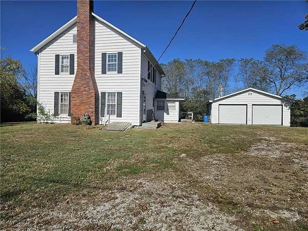 27.9 Acres of Agricultural Land with Home for Sale in Nevada, Missouri