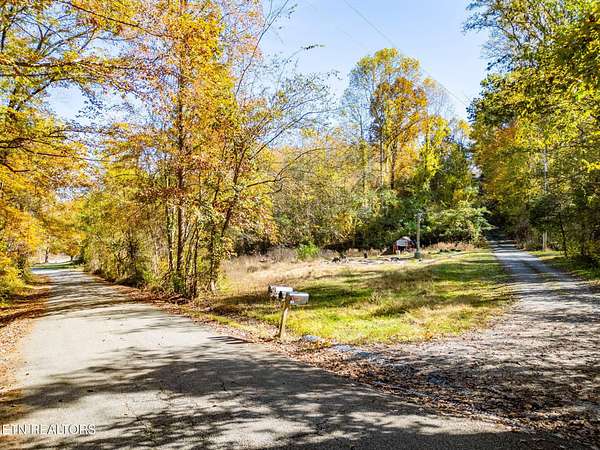 1.86 Acres of Land for Sale in Rockwood, Tennessee