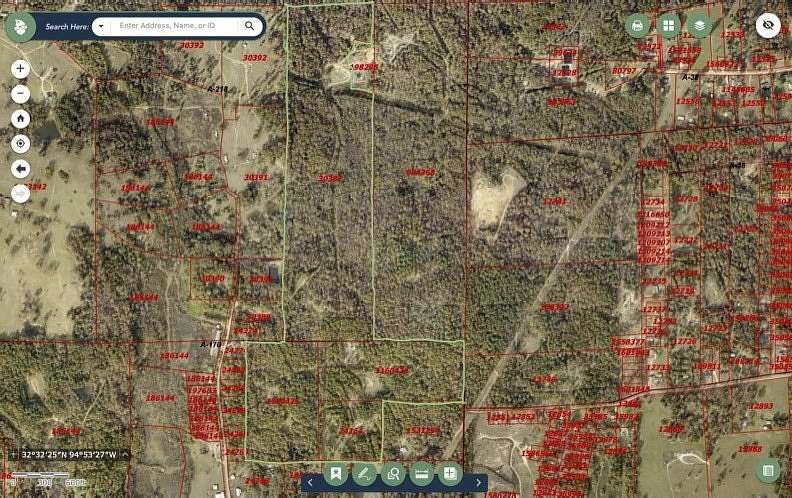 132 Acres of Recreational & Residential Land for Sale in Clarksville City, Texas
