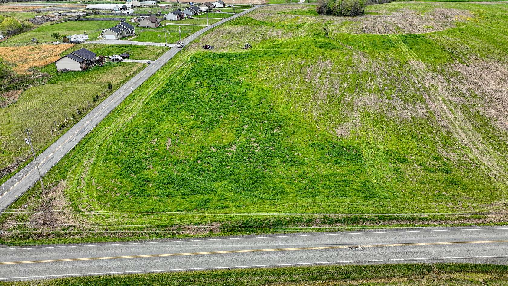 8.78 Acres of Land for Sale in Portland, Tennessee