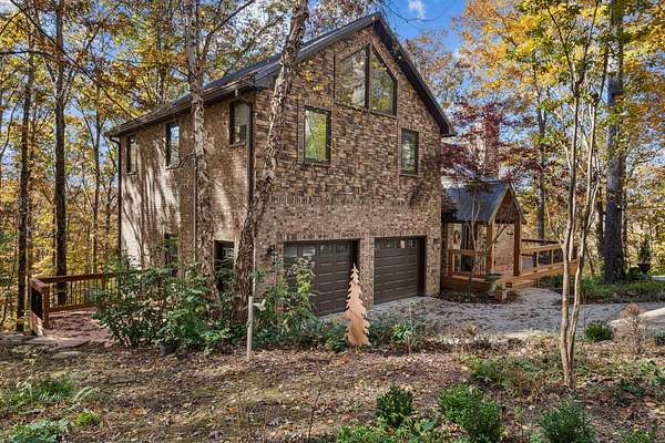 2.54 Acres of Residential Land with Home for Sale in Kingston Springs, Tennessee