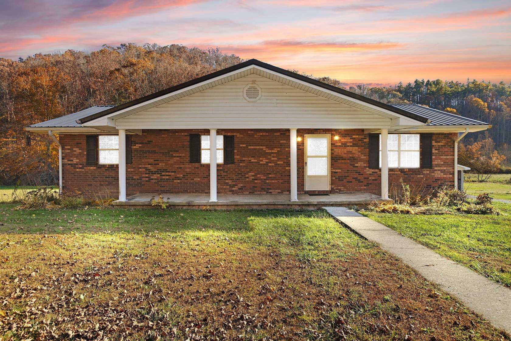 5.34 Acres of Residential Land with Home for Sale in Campton, Kentucky