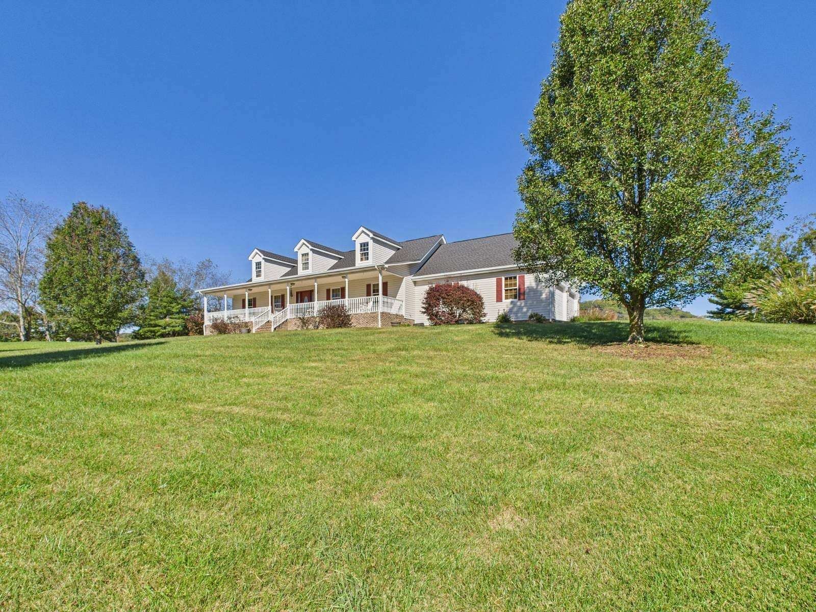 2.46 Acres of Land with Home for Sale in Abingdon, Virginia