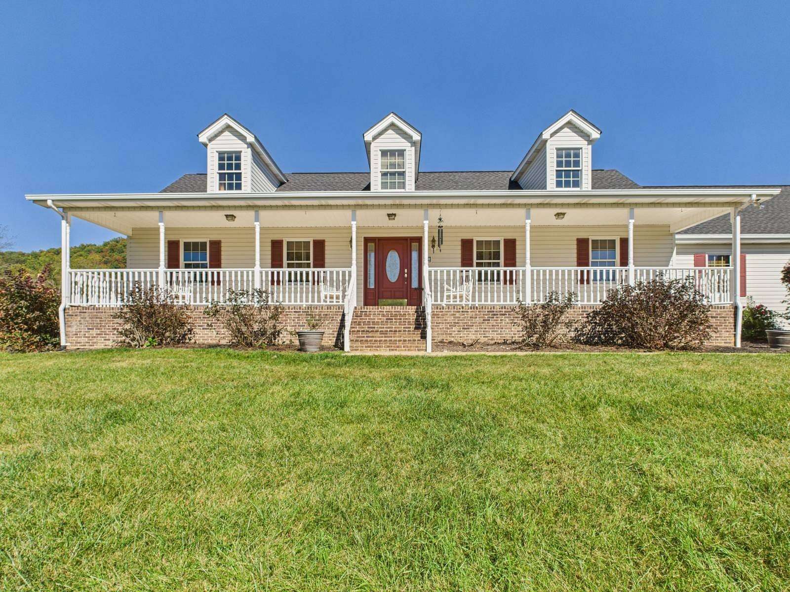 2.46 Acres of Residential Land with Home for Sale in Abingdon, Virginia