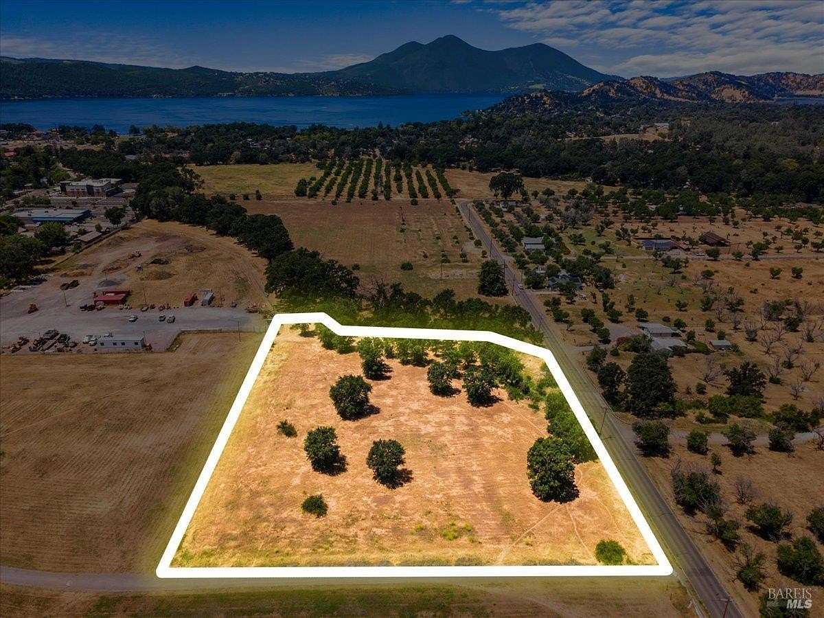 4 Acres of Mixed-Use Land for Sale in Clearlake, California