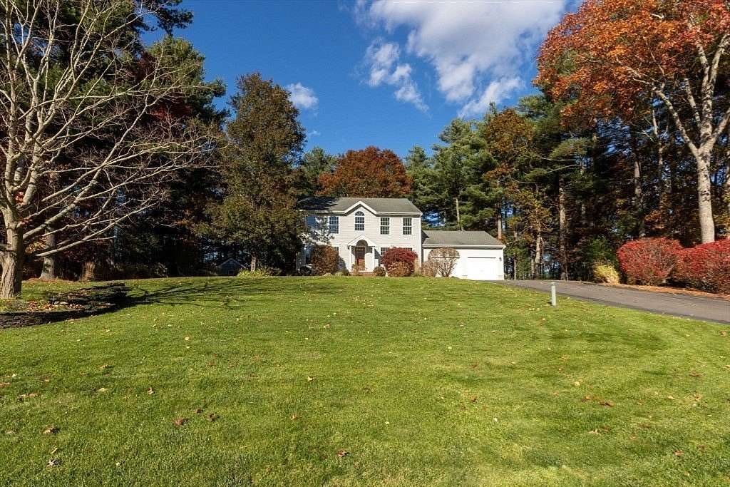 1.6 Acres of Residential Land with Home for Sale in Lakeville, Massachusetts