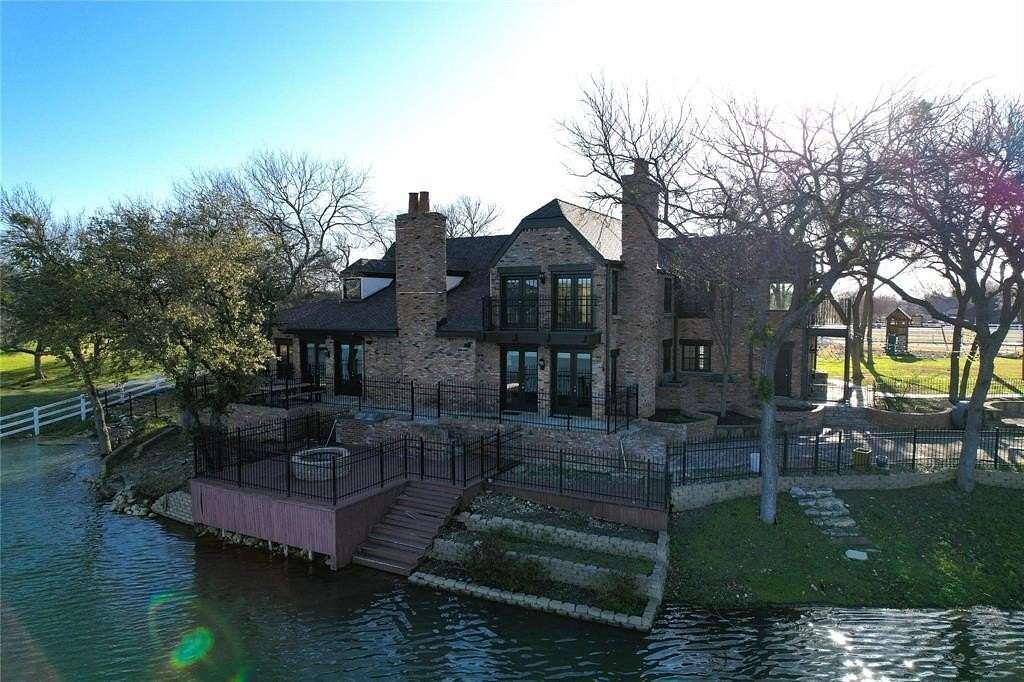 3 Acres of Residential Land with Home for Sale in Gunter, Texas