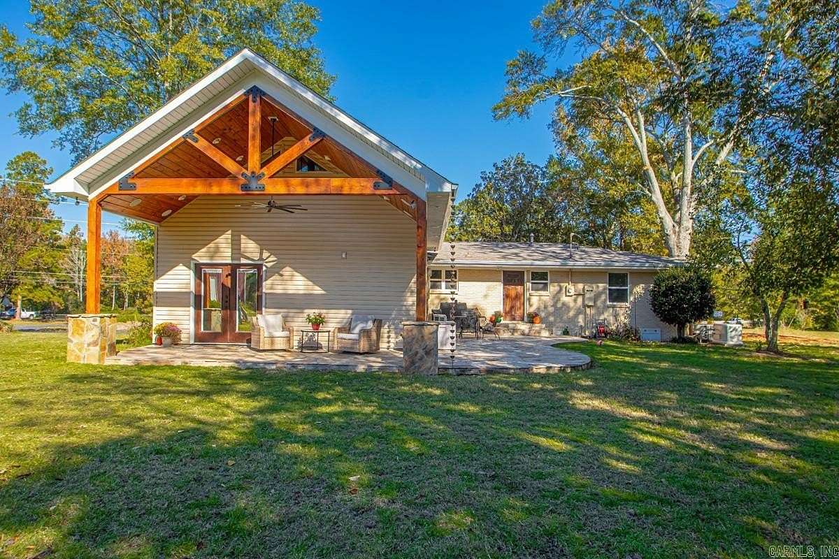 6.3 Acres of Residential Land with Home for Sale in Sheridan, Arkansas