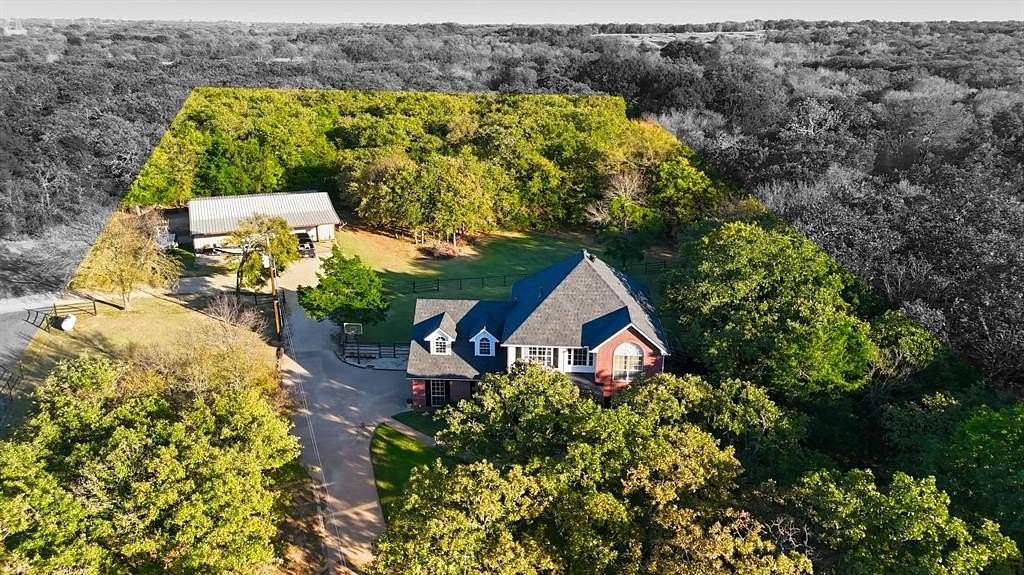 3 Acres of Land with Home for Sale in Collinsville, Texas