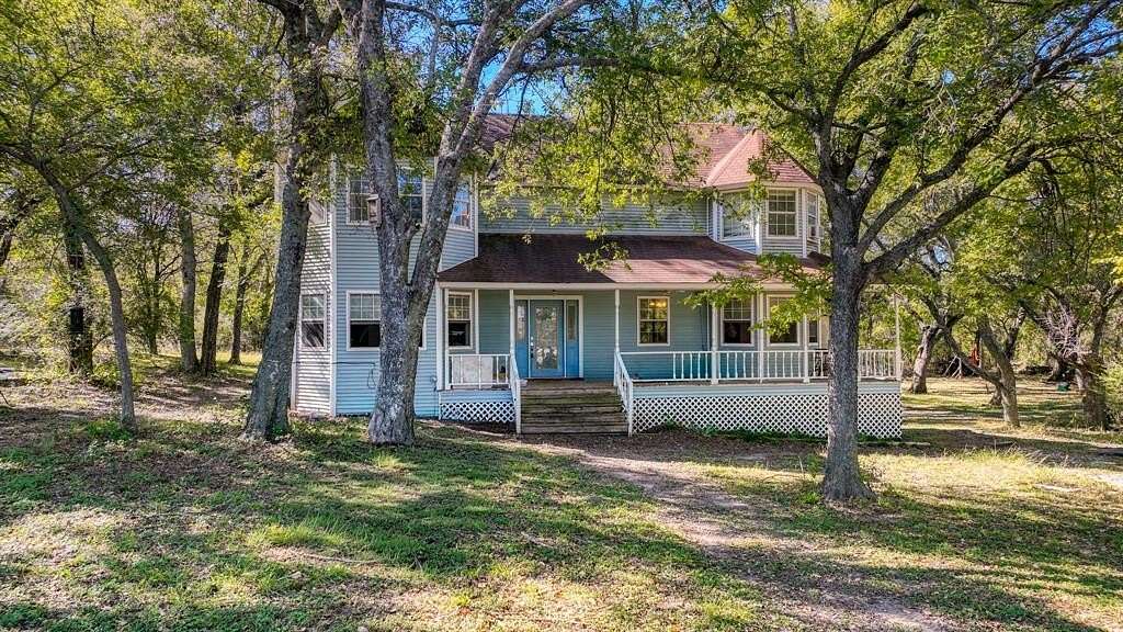 4 Acres of Residential Land with Home for Sale in Fort Worth, Texas