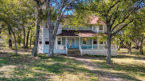 4 Acres of Residential Land with Home for Sale in Fort Worth, Texas