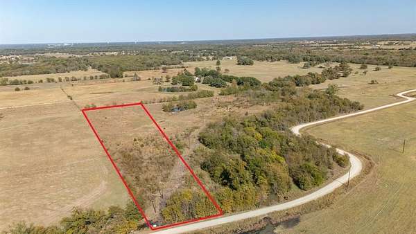 3.5 Acres of Residential Land for Sale in Campbell, Texas