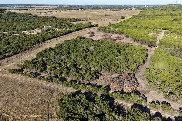 10 Acres of Land for Sale in Walnut Springs, Texas