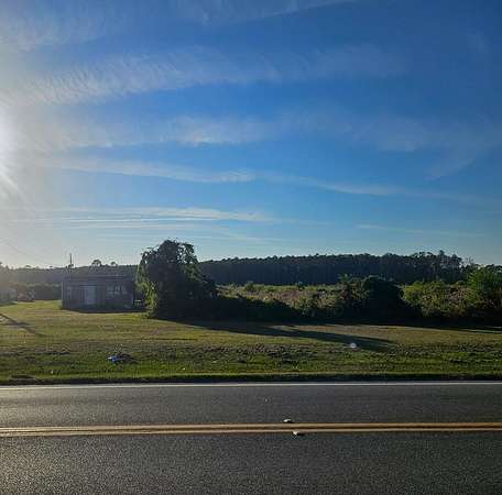 1 Acre of Mixed-Use Land for Sale in Lakeland, Georgia