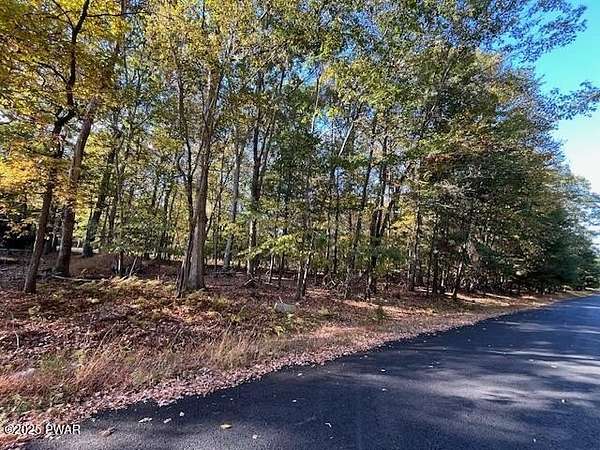 0.33 Acres of Residential Land for Sale in Dingmans Ferry, Pennsylvania