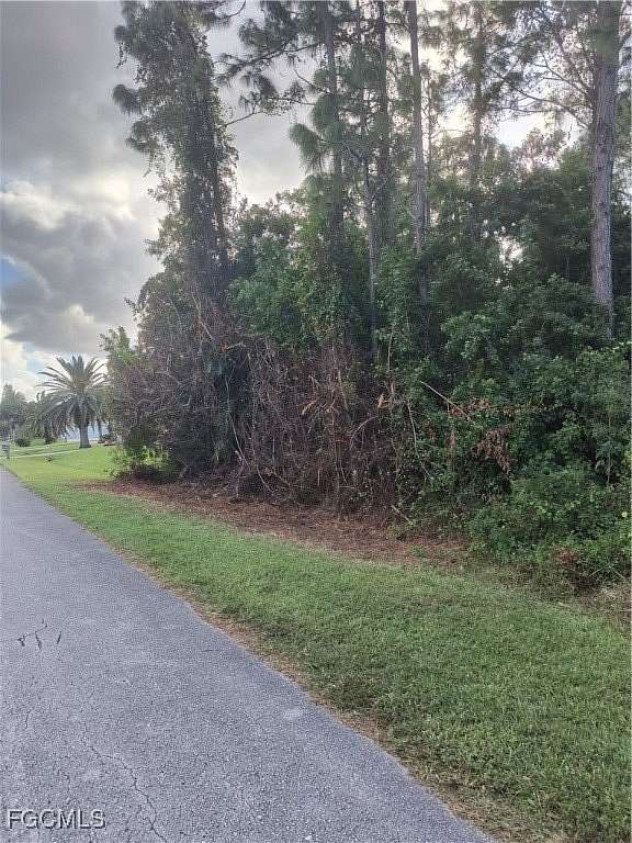 0.5 Acres of Residential Land for Sale in Lehigh Acres, Florida
