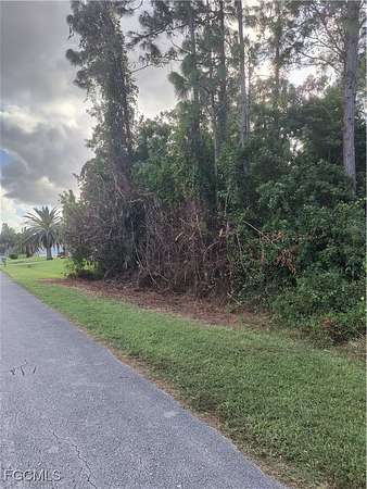 0.5 Acres of Residential Land for Sale in Lehigh Acres, Florida