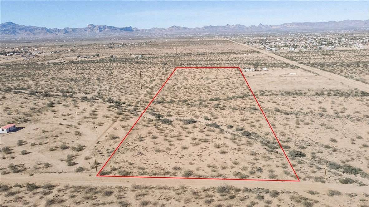 10.2 Acres of Land for Sale in Golden Valley, Arizona