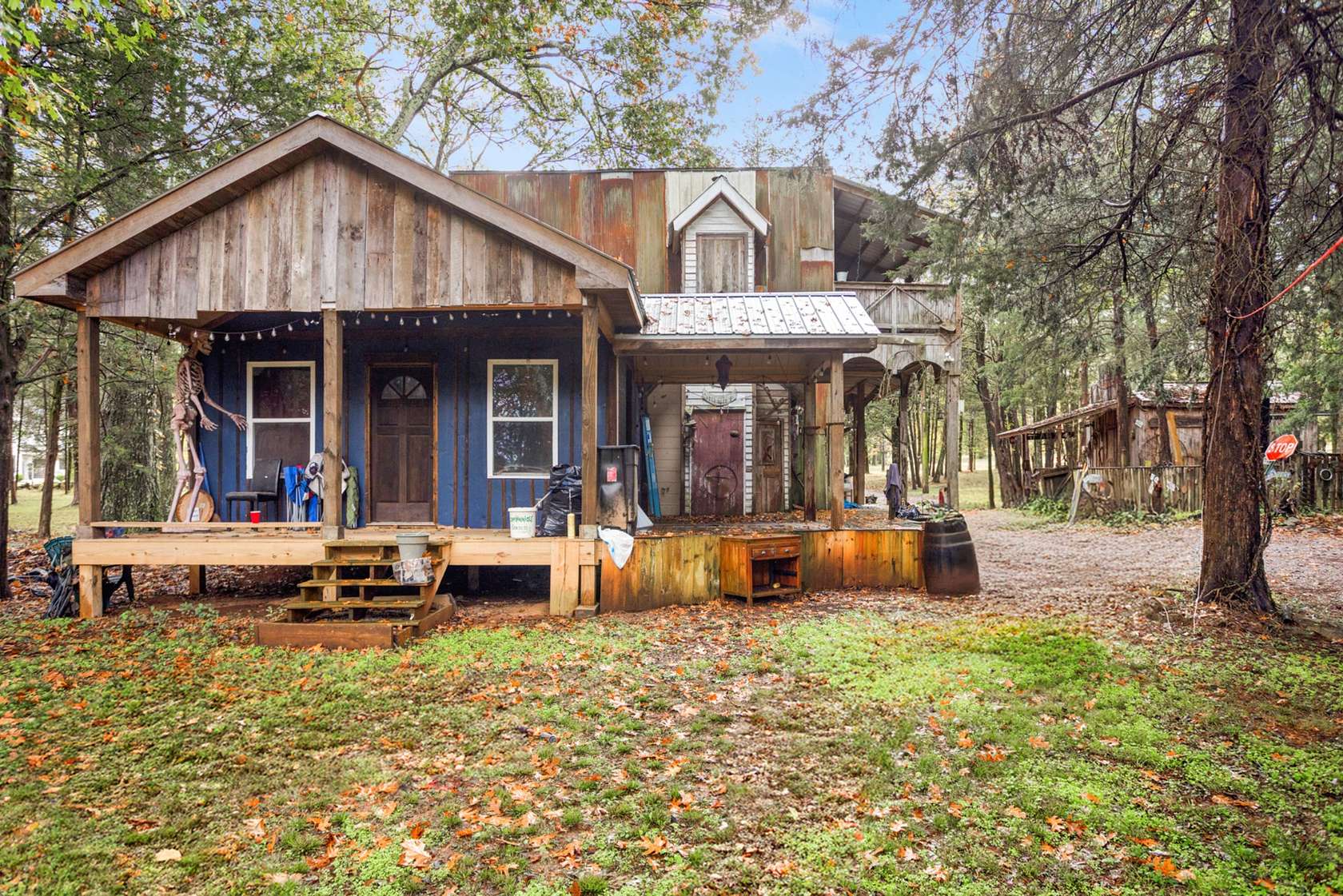 2.32 Acres of Residential Land with Home for Auction in Mount Juliet, Tennessee