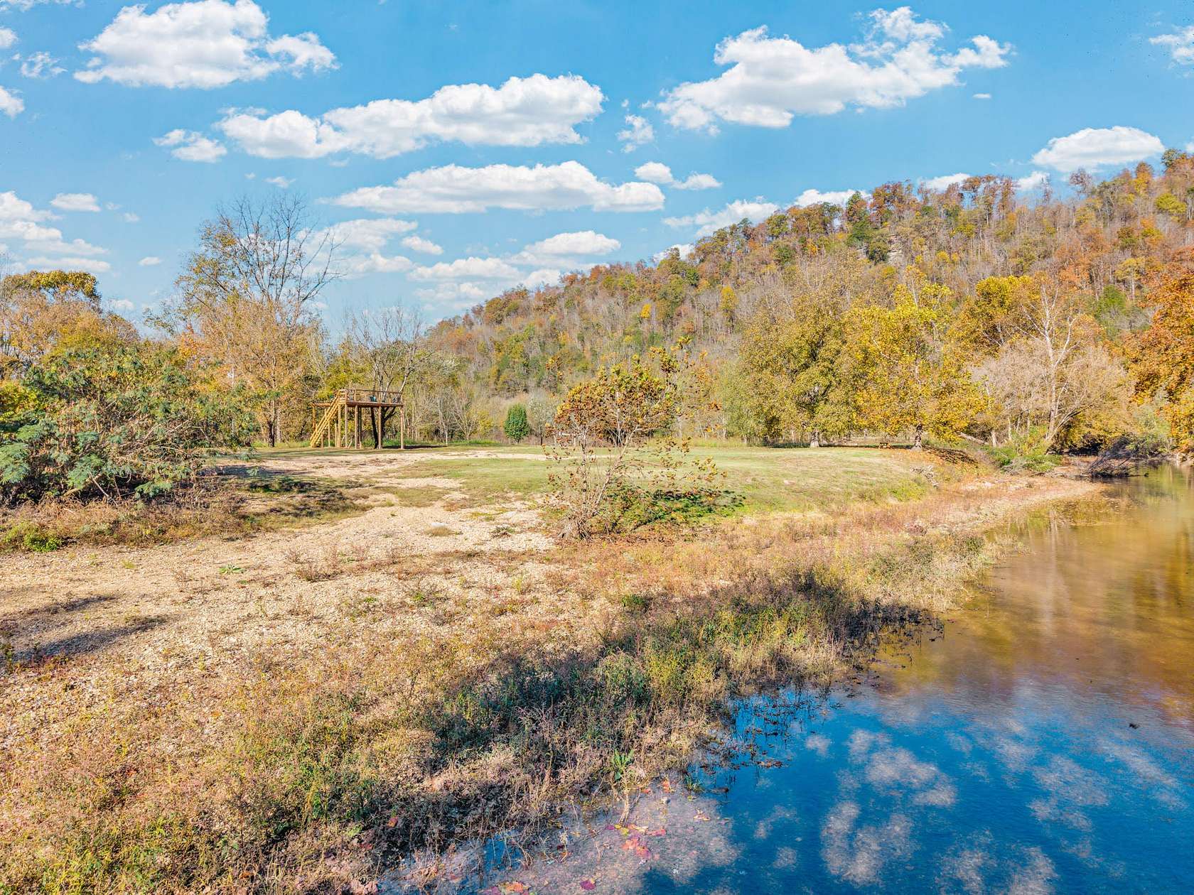 1 Acre of Residential Land for Sale in Gainesboro, Tennessee