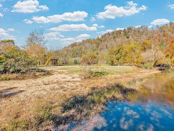 1 Acre of Residential Land for Sale in Gainesboro, Tennessee