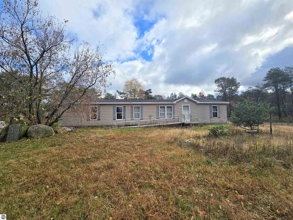 6.67 Acres of Residential Land with Home for Sale in Tustin, Michigan