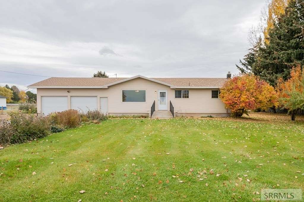 3.9 Acres of Residential Land with Home for Sale in Firth, Idaho