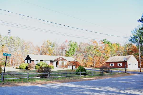 3.82 Acres of Commercial Land for Sale in Windham Town, Maine