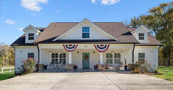 19.5 Acres of Land with Home for Sale in Bell Buckle, Tennessee