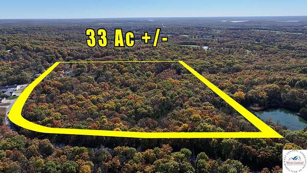 33 Acres of Improved Recreational Land for Sale in Warsaw, Missouri