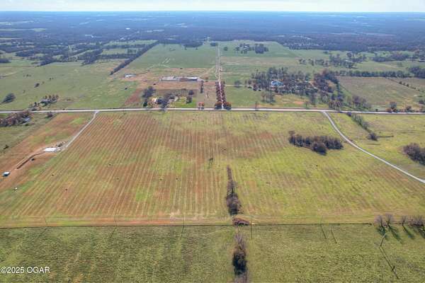 10 Acres of Land for Sale in Carthage, Missouri