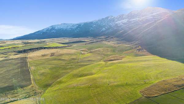 2,604 Acres of Land with Home for Sale in Swanlake, Idaho